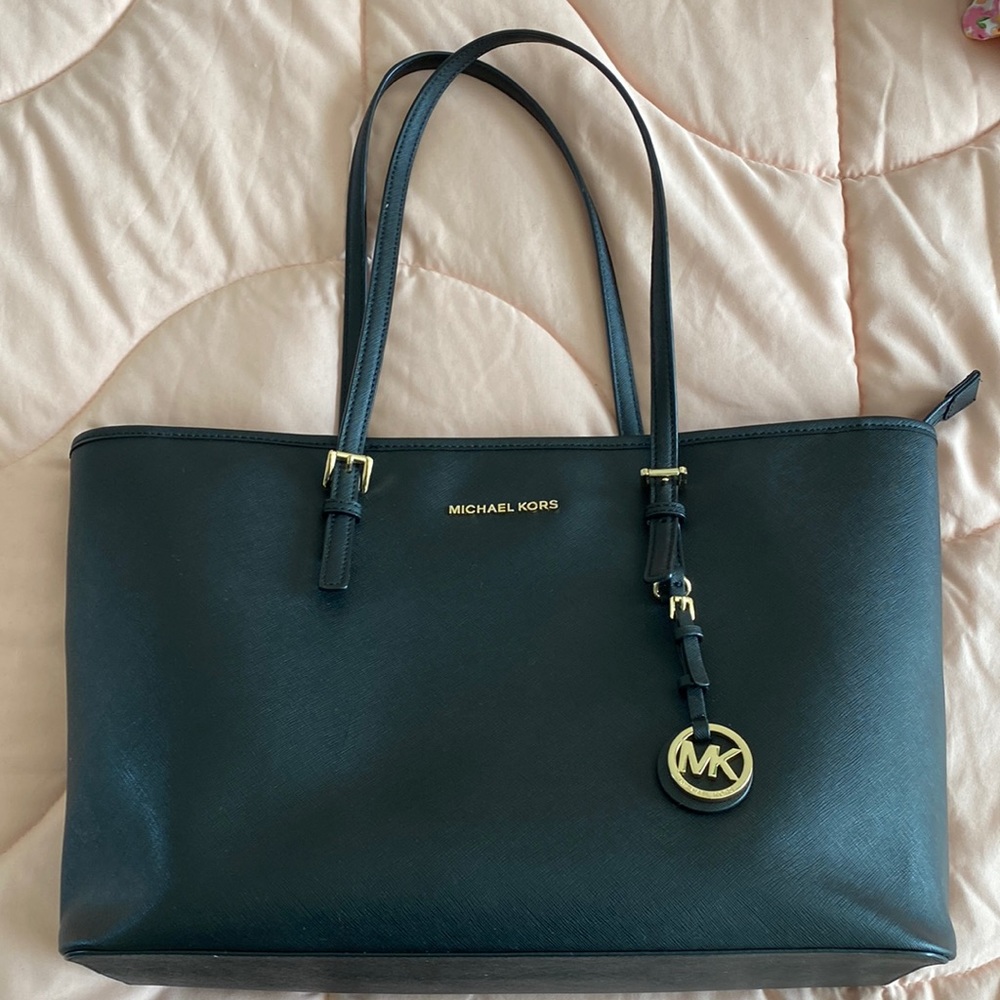 Michael Kors Medium Saffiano Bag